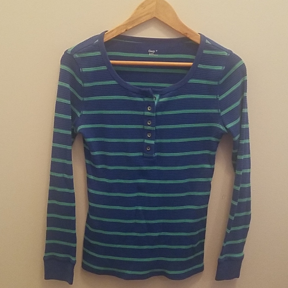 GAP long sleeved thermal shirt